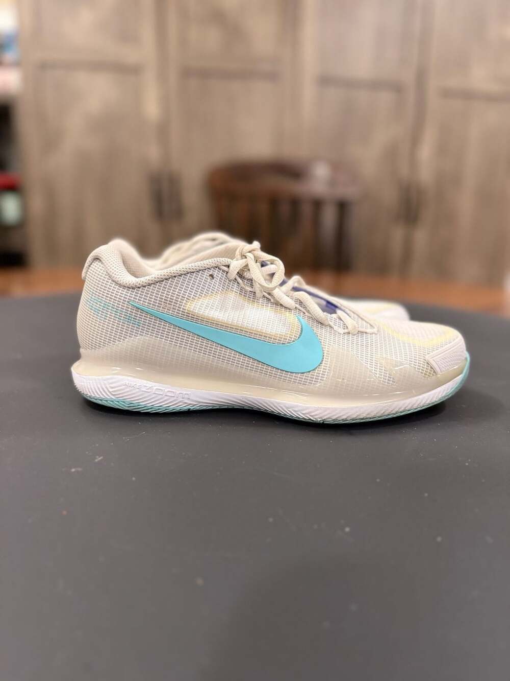 Nike NikeCourt Air Zoom Vapor Pro Size 8 White Copa Tennis Shoes